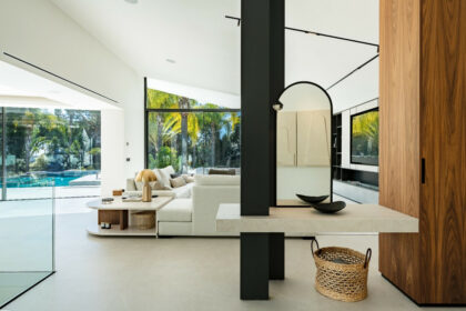 63d9a67e58719ce777b24a98595bead8 - 21