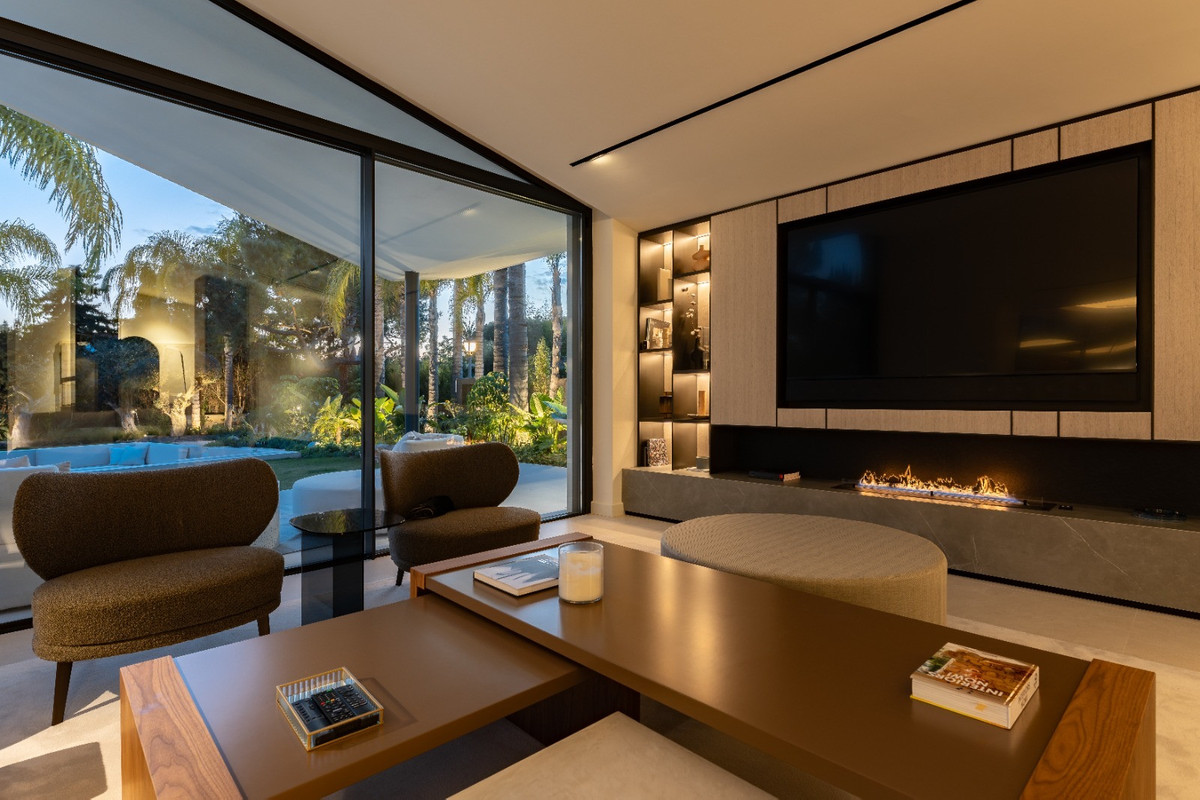 63d9a67e58719ce777b24a98595bead8 - 22