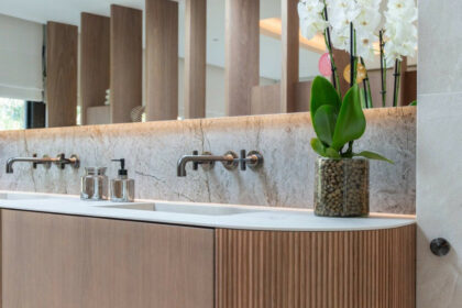 63d9a67e58719ce777b24a98595bead8 - 27