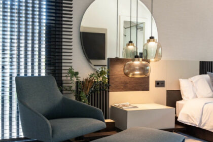 63d9a67e58719ce777b24a98595bead8 - 30