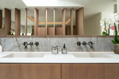 63d9a67e58719ce777b24a98595bead8 - 35