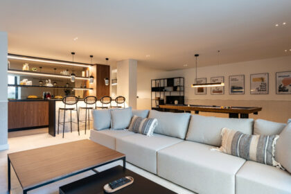 63d9a67e58719ce777b24a98595bead8 - 4