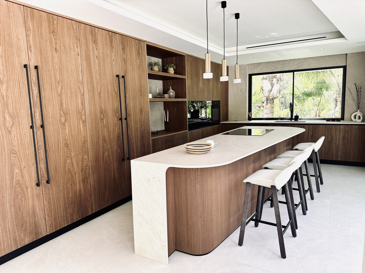 63d9a67e58719ce777b24a98595bead8 - 46