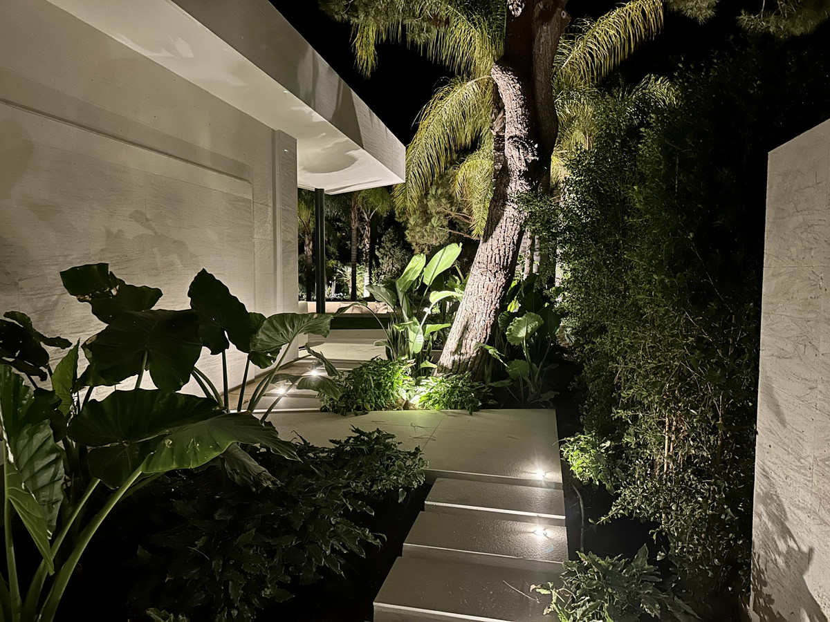 63d9a67e58719ce777b24a98595bead8 - 47