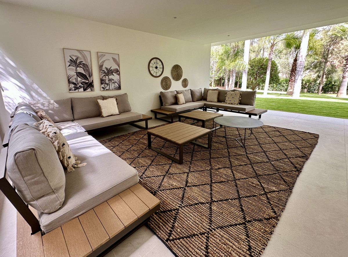 63d9a67e58719ce777b24a98595bead8 - 50