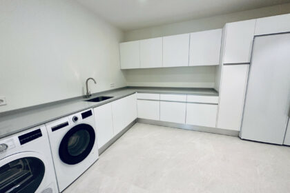 63d9a67e58719ce777b24a98595bead8 - 51