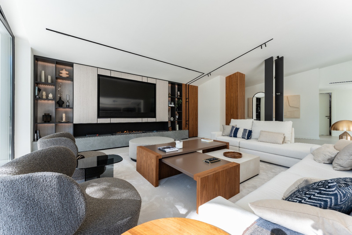 63d9a67e58719ce777b24a98595bead8 - 7