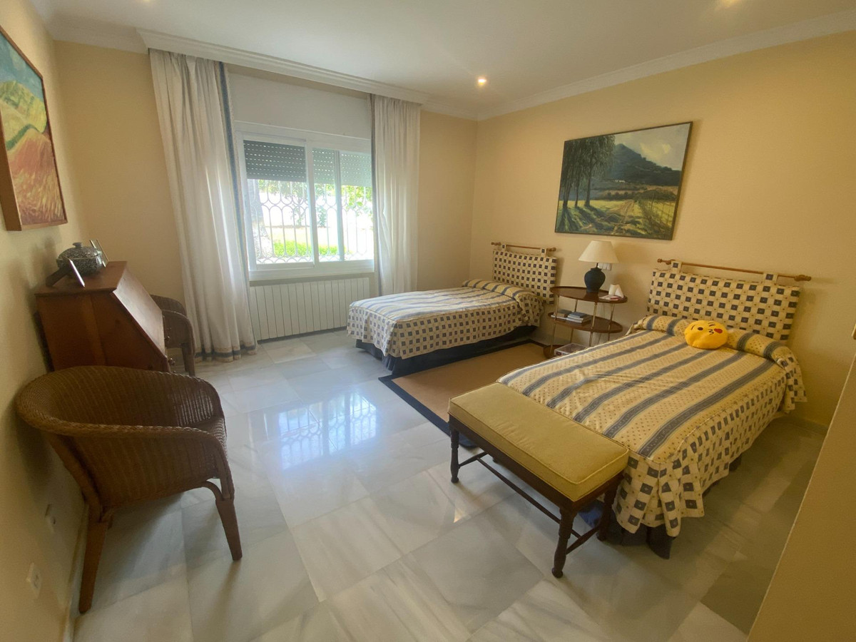 6469bbacc52eec6db90c60ea04fb333c - 28