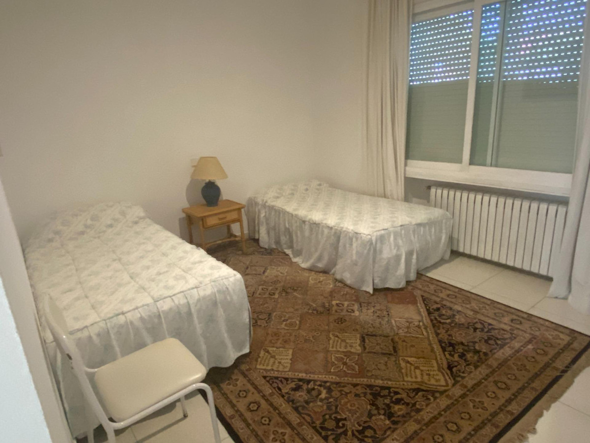 6469bbacc52eec6db90c60ea04fb333c - 50