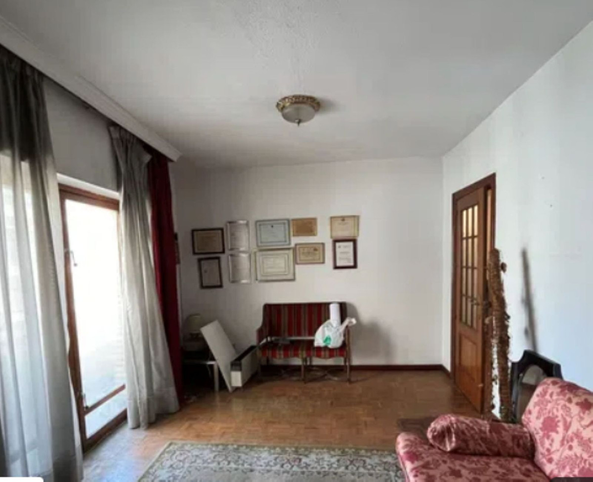 65cf20f70174a70449b90424cdf4c923 - 4