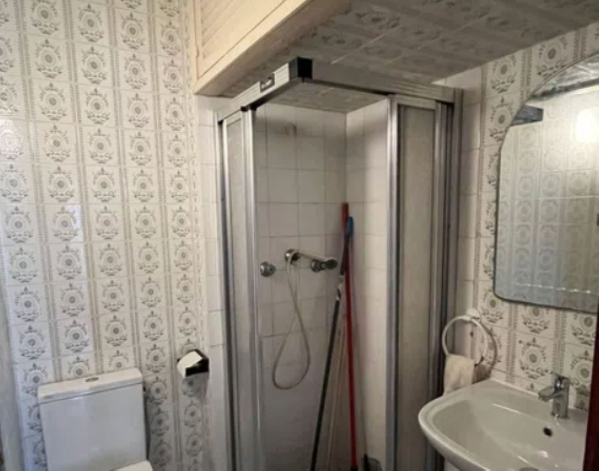 65cf20f70174a70449b90424cdf4c923 - 7