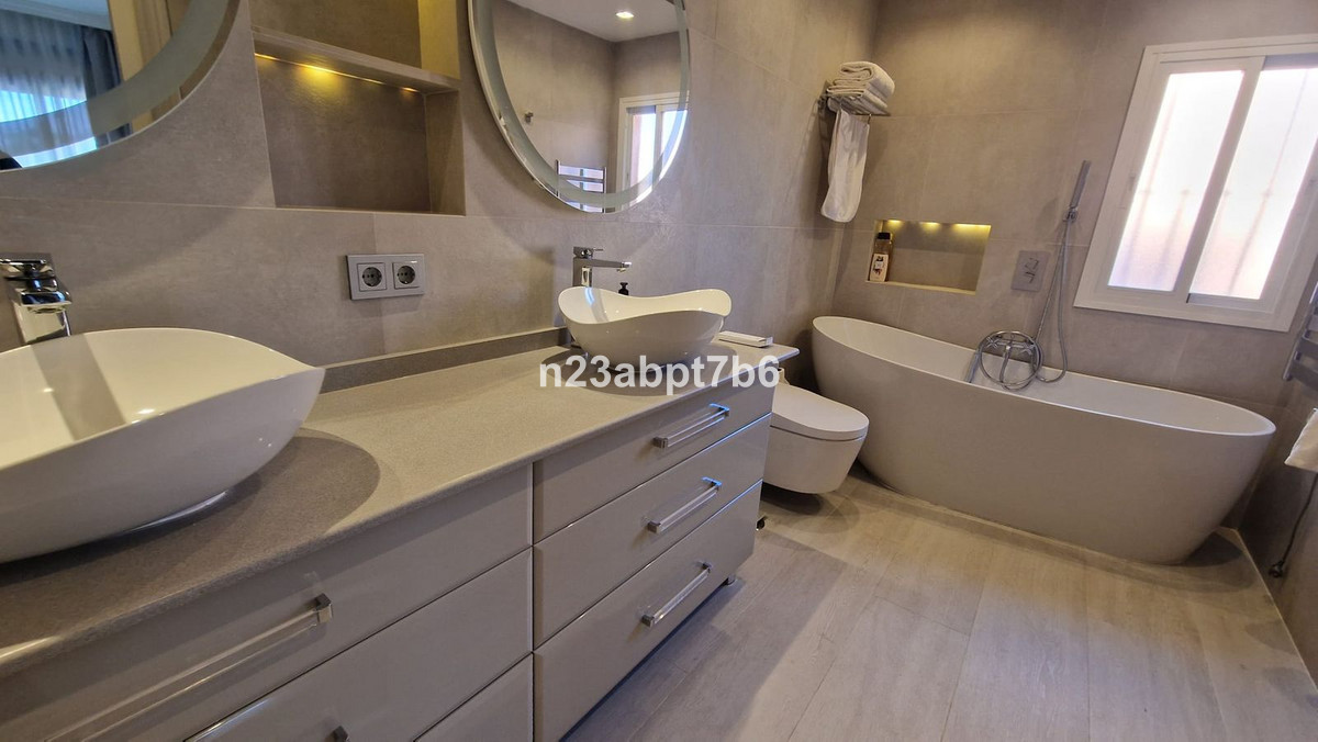 66be72b13ef24b9624747362411a2d1e - 10