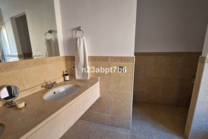 66be72b13ef24b9624747362411a2d1e - 12