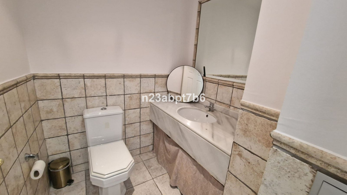 66be72b13ef24b9624747362411a2d1e - 14