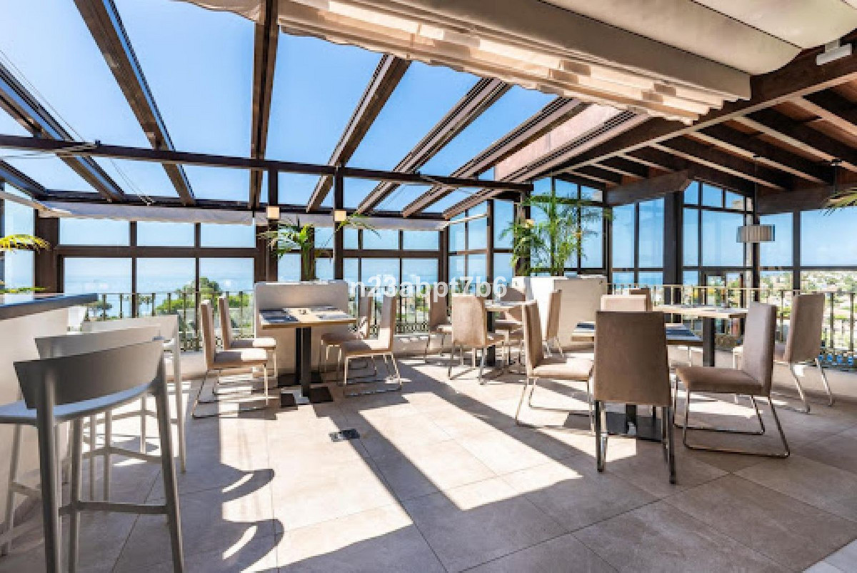 66be72b13ef24b9624747362411a2d1e - 15