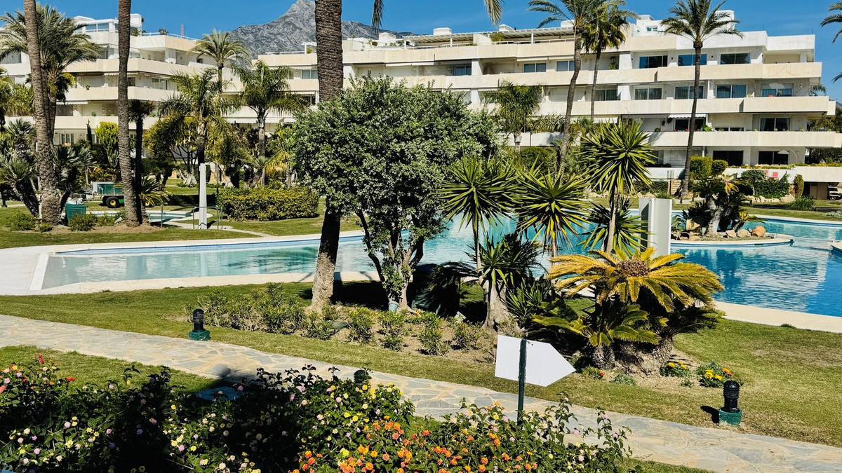 6959c1ec08de8fcc9703c5a43275a284 - 22