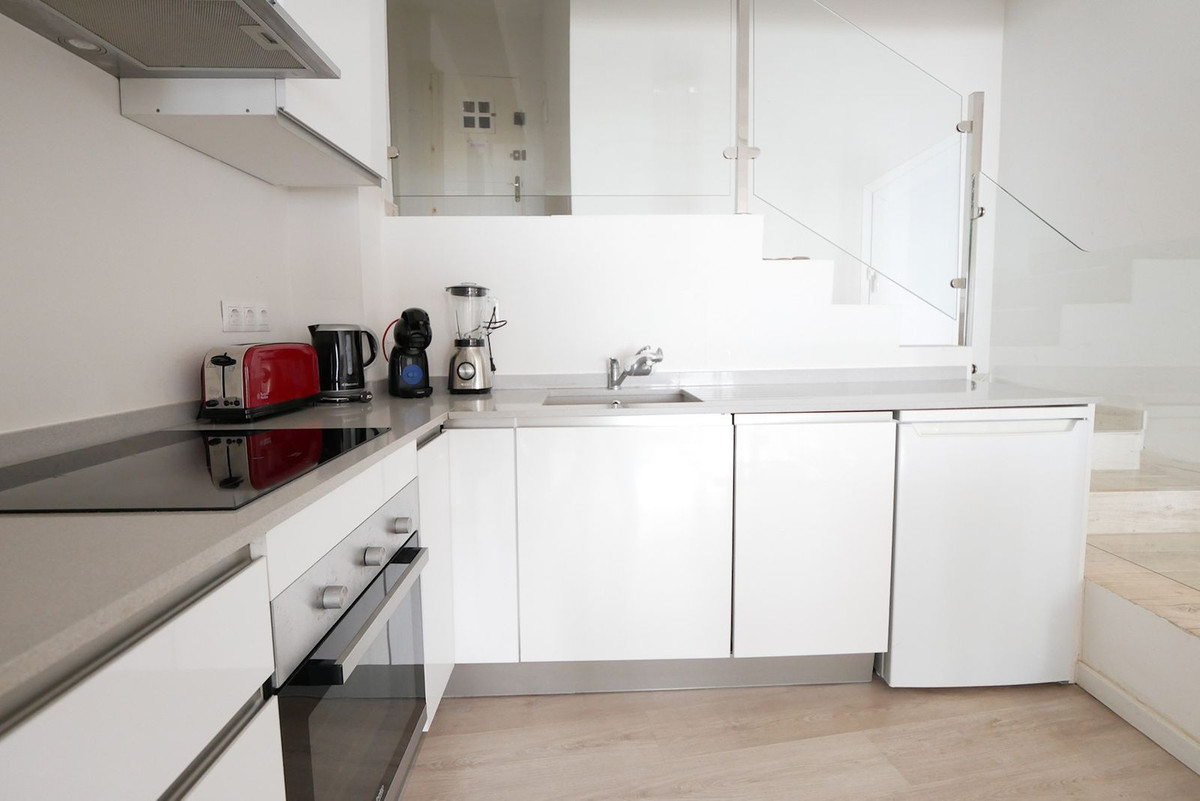 6badc50ef0e18aed7538ea08e1aab116 - 17