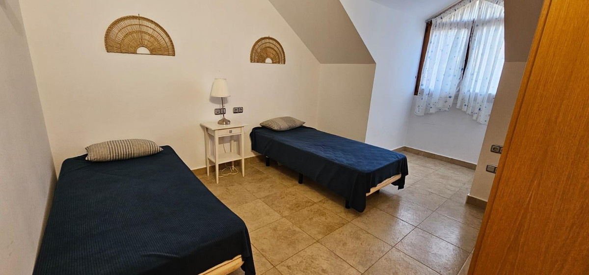 747de4a2eb1c1f4bb7b0632aa3813f5e - 15