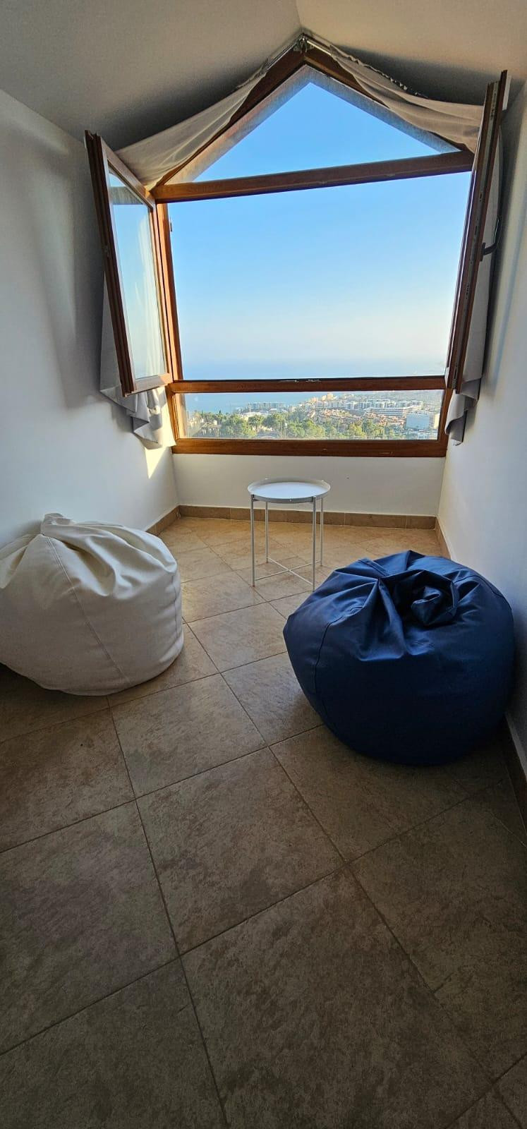 747de4a2eb1c1f4bb7b0632aa3813f5e - 25