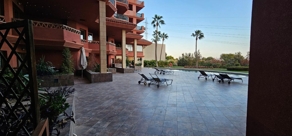 747de4a2eb1c1f4bb7b0632aa3813f5e - 30