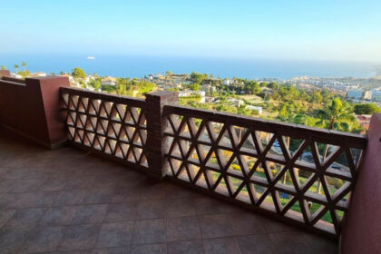 747de4a2eb1c1f4bb7b0632aa3813f5e - 32