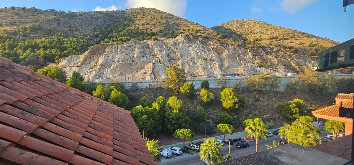 747de4a2eb1c1f4bb7b0632aa3813f5e - 40