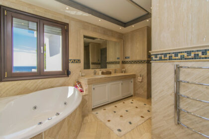 76088d77b8d261719e4f20ebf778fad5 - 11