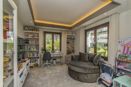 76088d77b8d261719e4f20ebf778fad5 - 13