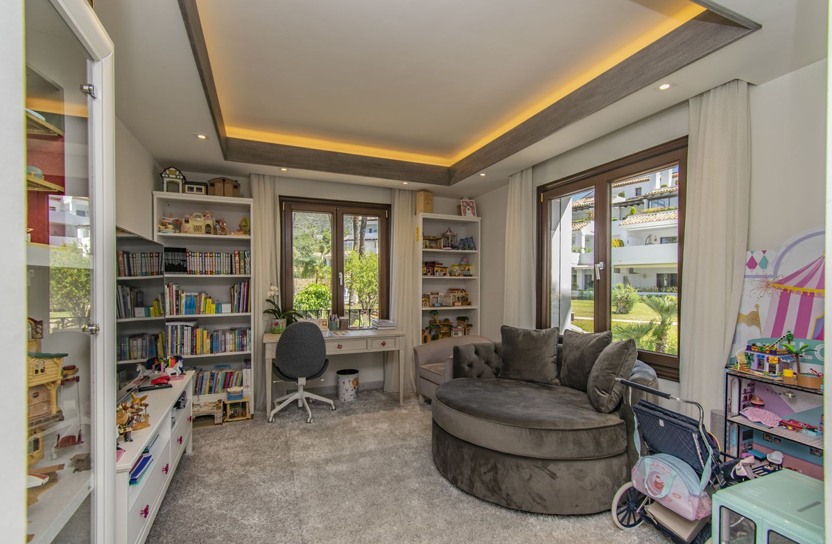 76088d77b8d261719e4f20ebf778fad5 - 13