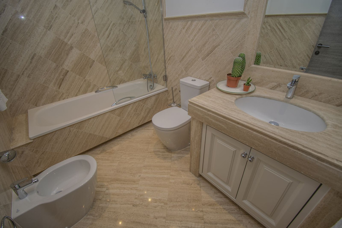 76088d77b8d261719e4f20ebf778fad5 - 14