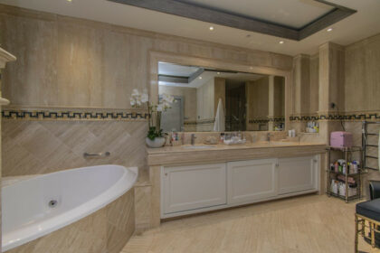 76088d77b8d261719e4f20ebf778fad5 - 51