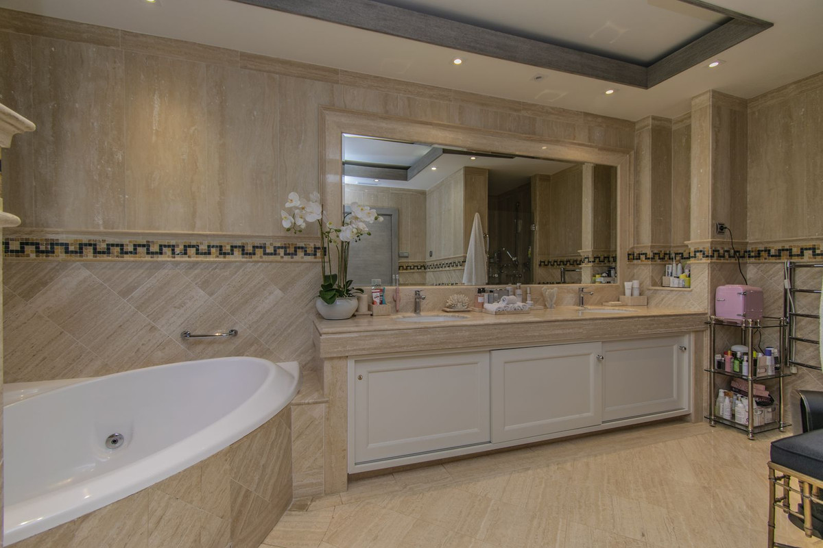 76088d77b8d261719e4f20ebf778fad5 - 51