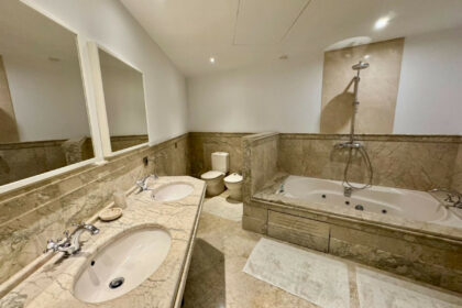 7d4dfa544f8f4c22b62973a6edc77730 - 13