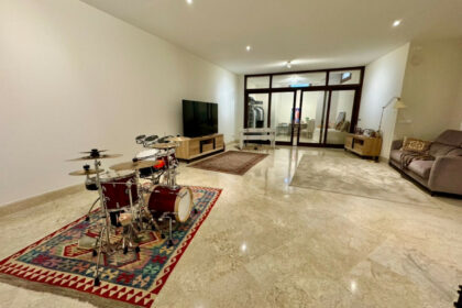 7d4dfa544f8f4c22b62973a6edc77730 - 23