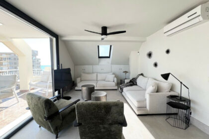 80ab4c7d164c55f792a0db7eb94336e6 - 15