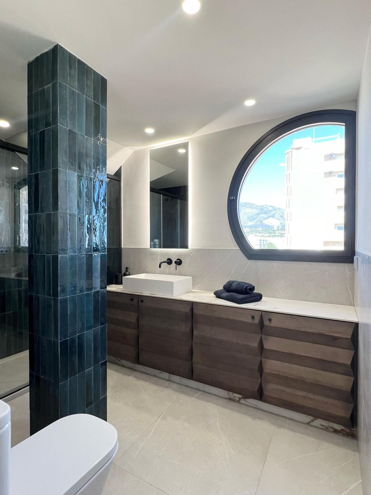 80ab4c7d164c55f792a0db7eb94336e6 - 19