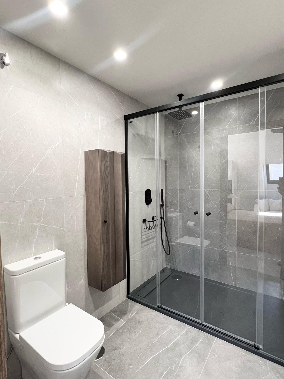 80ab4c7d164c55f792a0db7eb94336e6 - 26