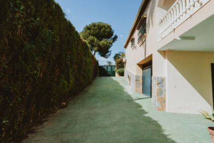 8551fd26e7cb94aaef7af0eb62567a4a - 15