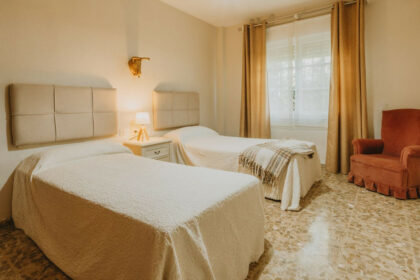 8551fd26e7cb94aaef7af0eb62567a4a - 32