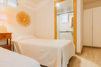 8551fd26e7cb94aaef7af0eb62567a4a - 37