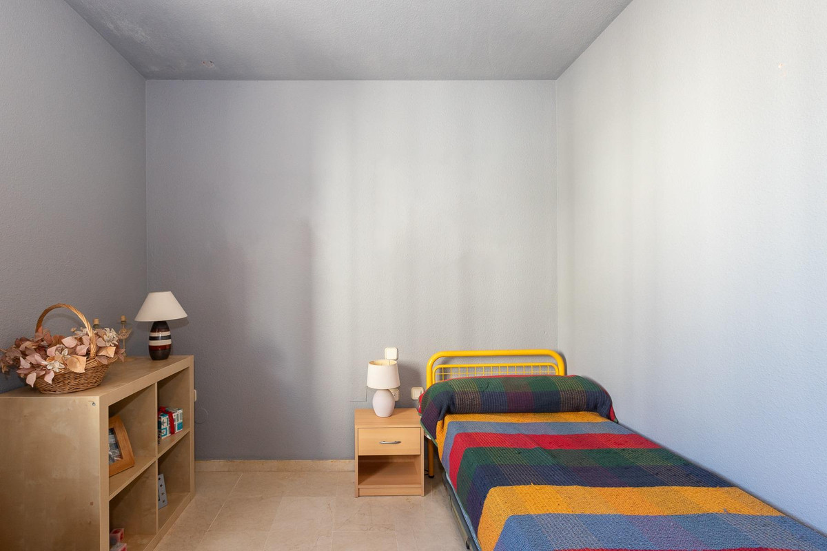 85cdc0e7b1ef6c5bc5bd786523027687 - 24