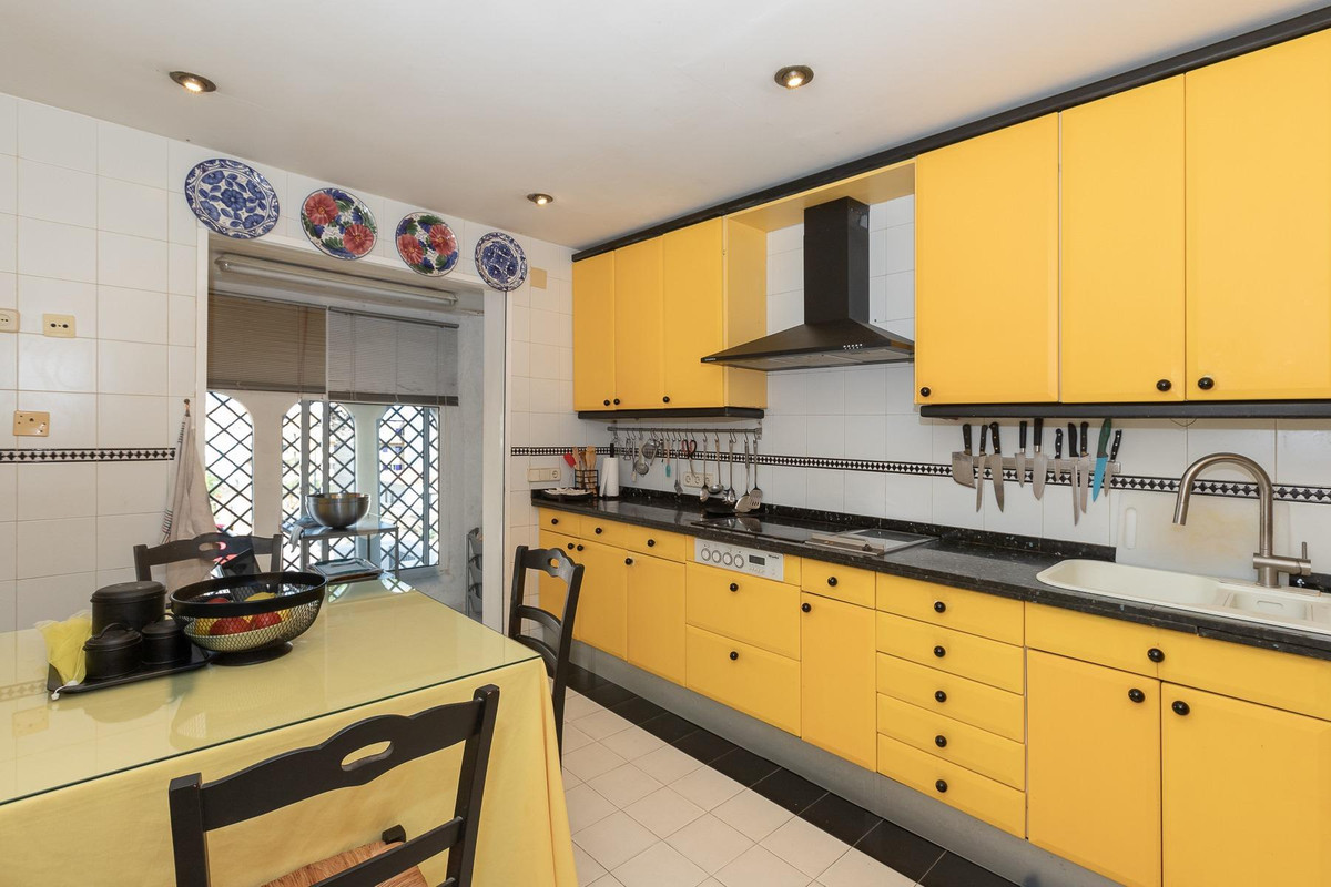 85cdc0e7b1ef6c5bc5bd786523027687 - 30