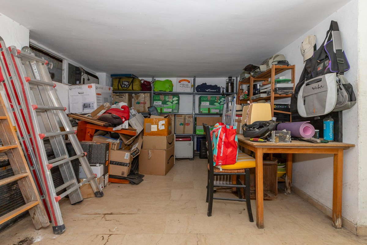 85cdc0e7b1ef6c5bc5bd786523027687 - 34