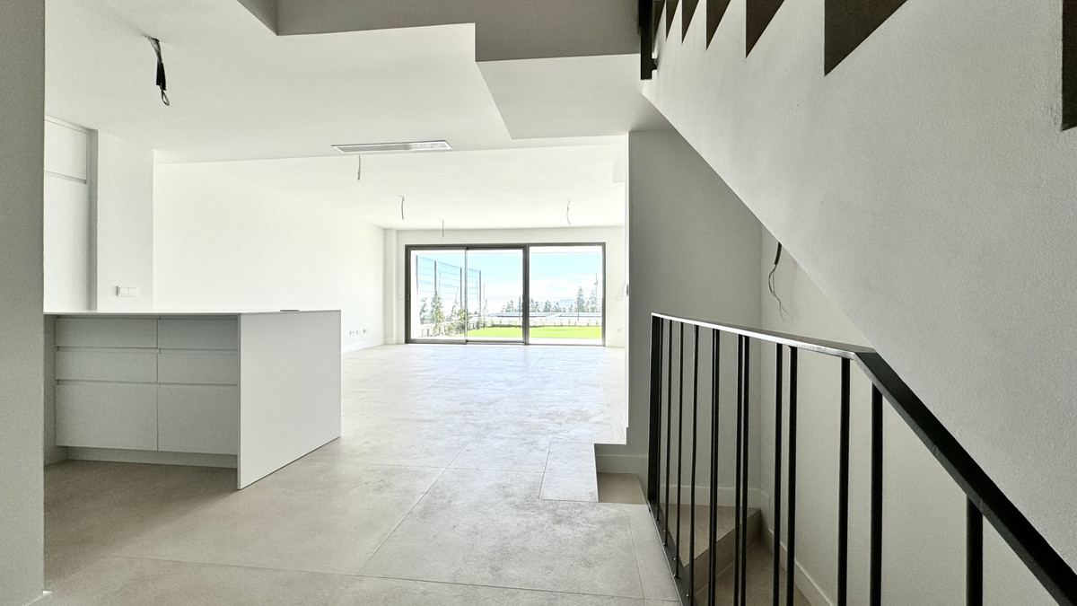 87a6d88d8ef5876a38117d68d7b1d8bd - 11