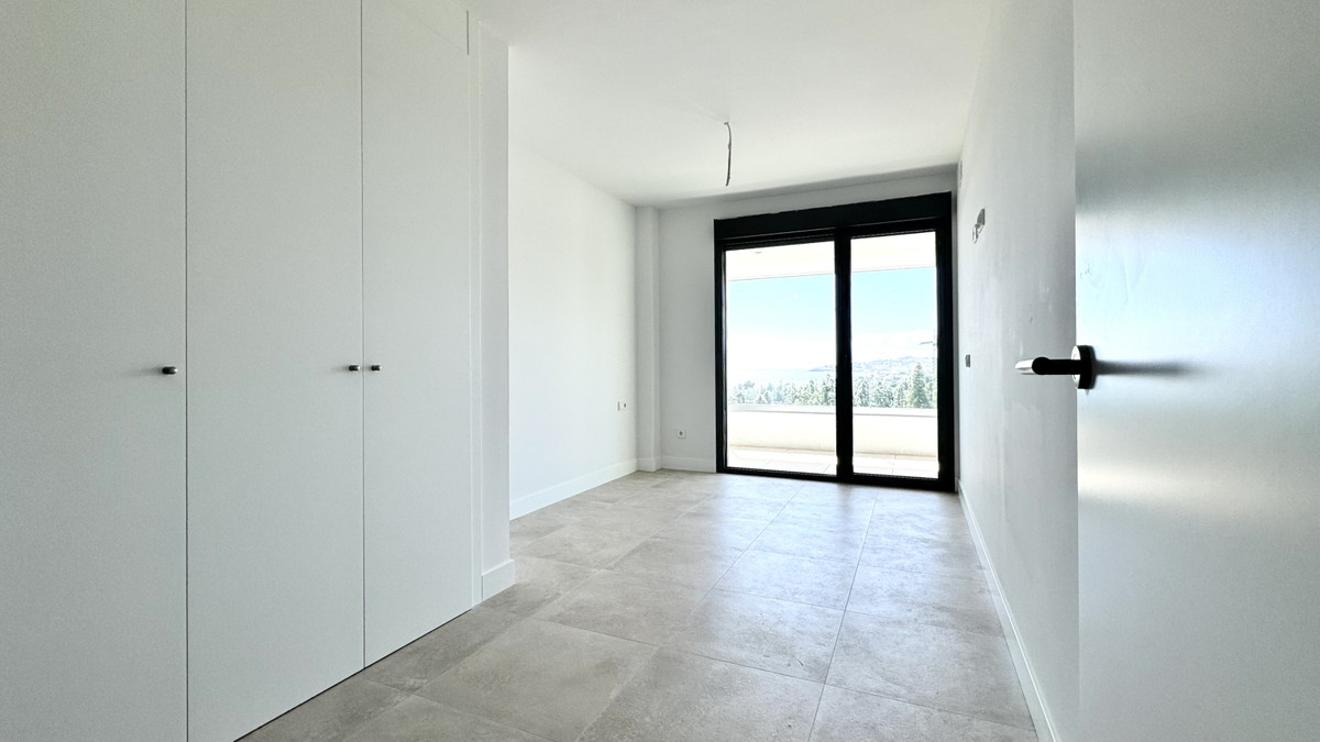 87a6d88d8ef5876a38117d68d7b1d8bd - 24