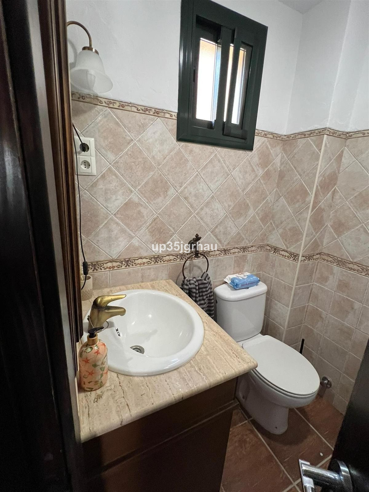 8b02c1cd095ed7190d39451eb38162cc - 10