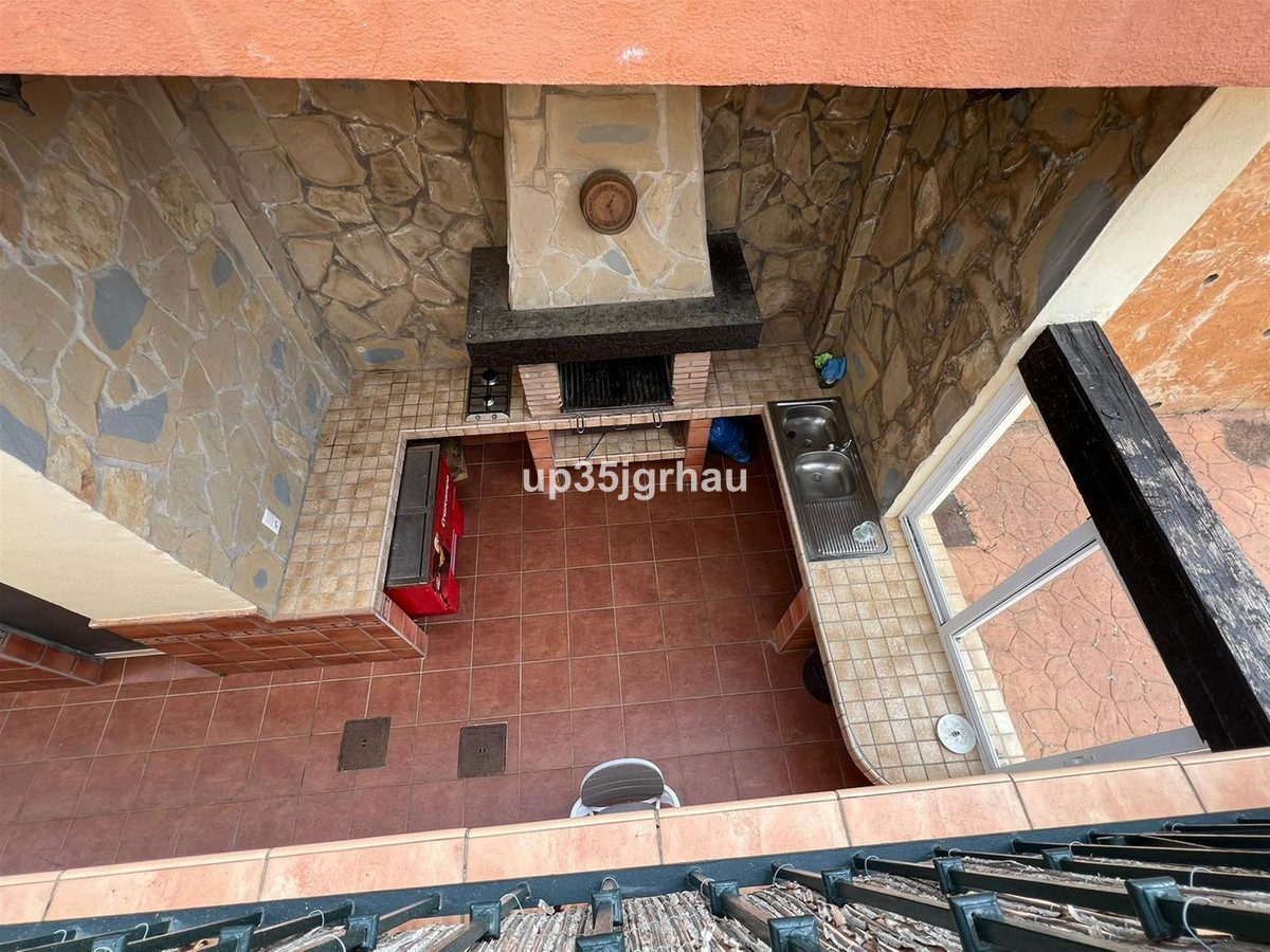 8b02c1cd095ed7190d39451eb38162cc - 17