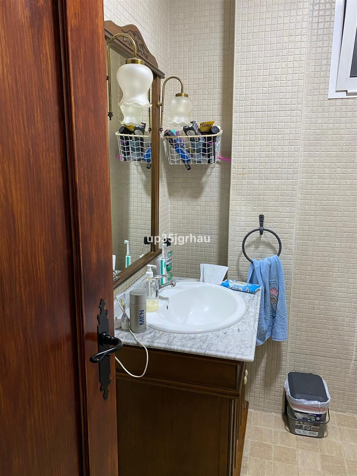 8b02c1cd095ed7190d39451eb38162cc - 20