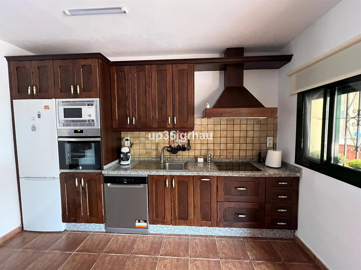 8b02c1cd095ed7190d39451eb38162cc - 3