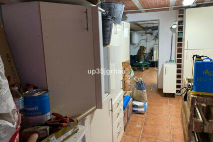 8b02c1cd095ed7190d39451eb38162cc - 32